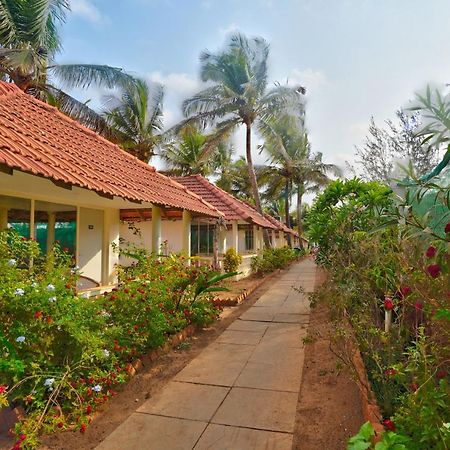 Morjim Holiday Beach Resort Eksteriør bilde