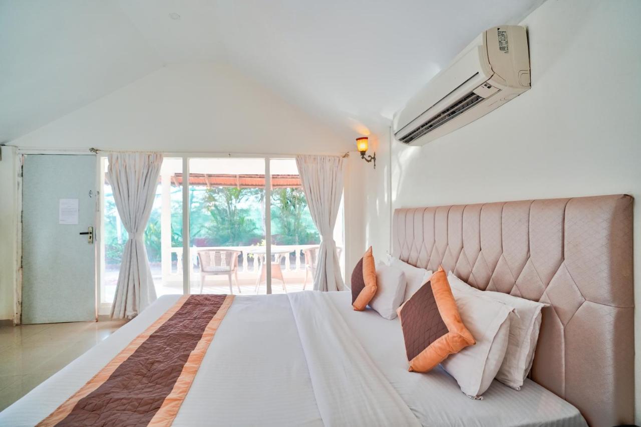 Morjim Holiday Beach Resort Eksteriør bilde