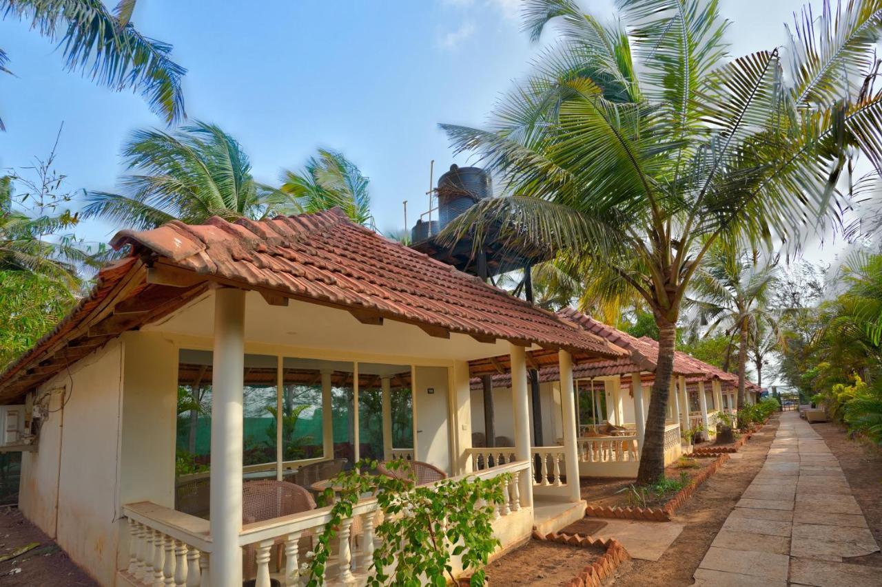 Morjim Holiday Beach Resort Eksteriør bilde